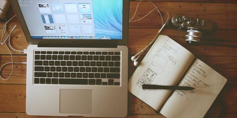 SaaS模式与本地部署：企业软件选型指南，以易百OA系统为例